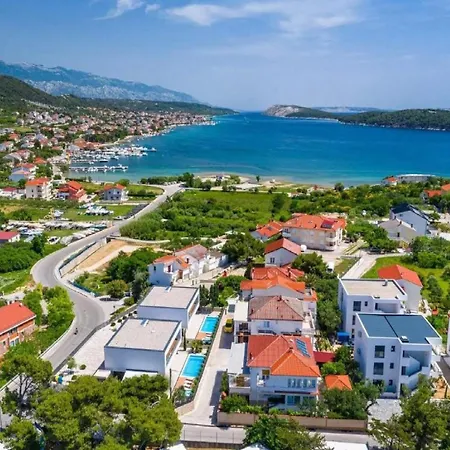 Villa Alpha & Omega *