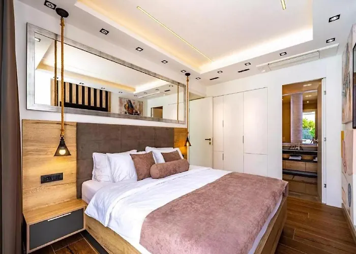 Villa Alpha & Omega Rab Town