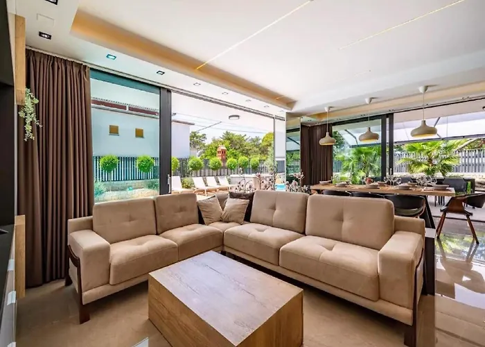 Villa Alpha & Omega *