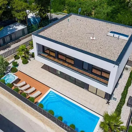 Villa Alpha & Omega