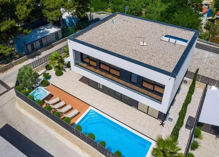 Villa Alpha & Omega